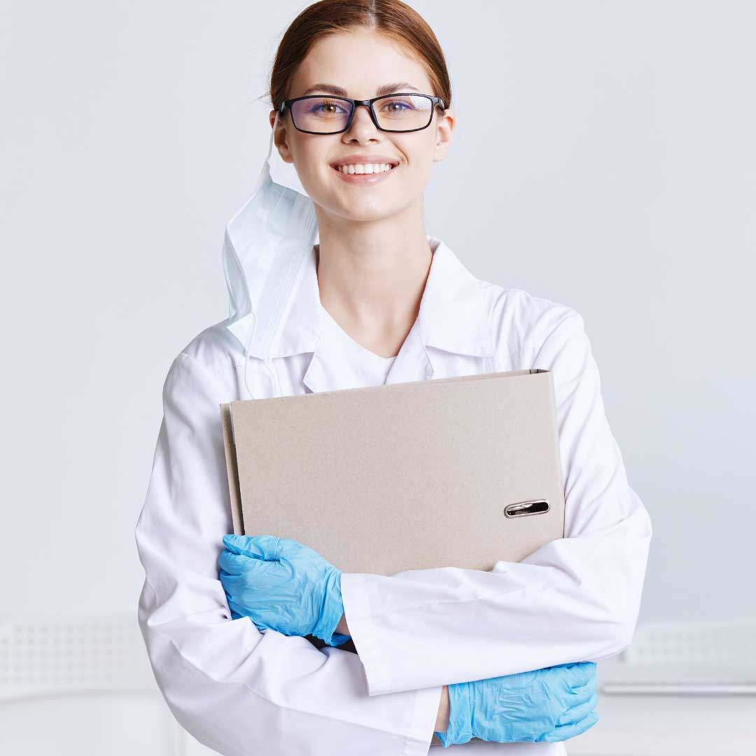 Dr. Lina Costa — Lab Scientist